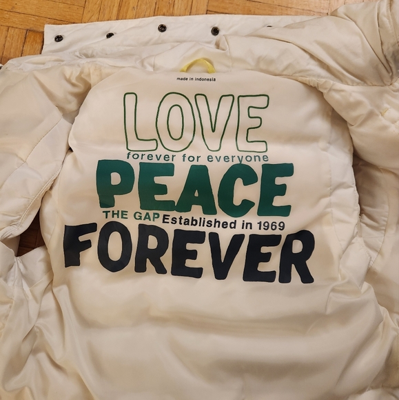 Cropped Gap White Vest Puffer with Hood Size M - Picture 7 of 10